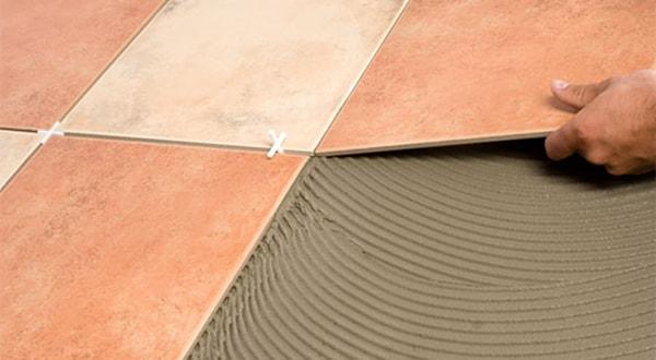 Укладка плитки. Ремонт квартир в Краснодаре цена укладка плитки